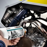 IPONE ulje za menjač 2T GEARBOX SEMI SYNTHETIC+ 10W40 1L - Слика 2